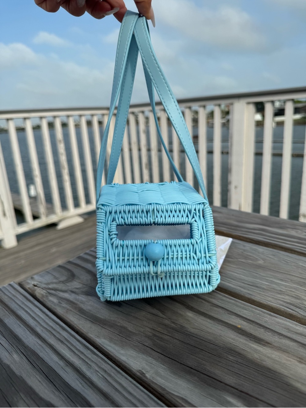 Tommy Bahama Light Blue Woven Car Handbag  UNICORN COLOR! nwt - Picture 3 of 4
